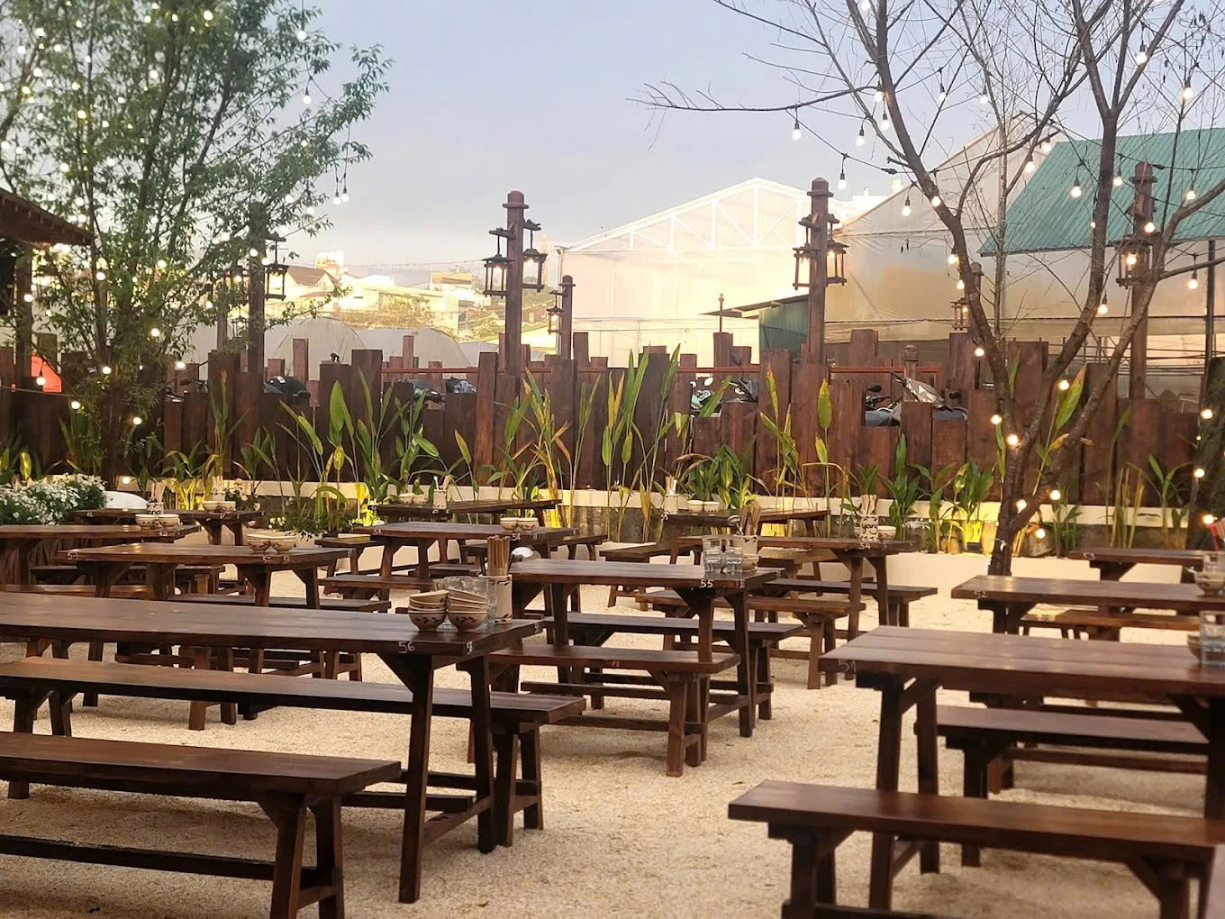 Bộ Bàn 2 Băng Ghế Dài 2m – Giải Pháp Bàn Dài Cho Quán Nhậu, Quán Ăn